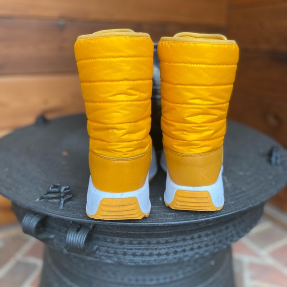 Women’s NORTH FACE yellow winter pull on boot 5 - Picture 3 of 3